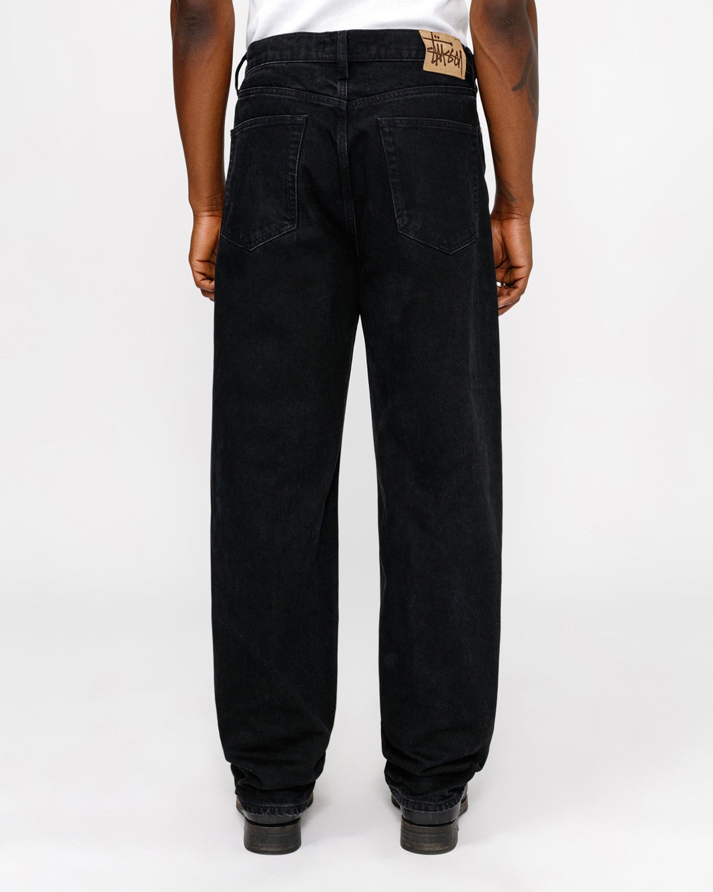 NOUVEAU JEAN CLASSIQUE EN DENIM